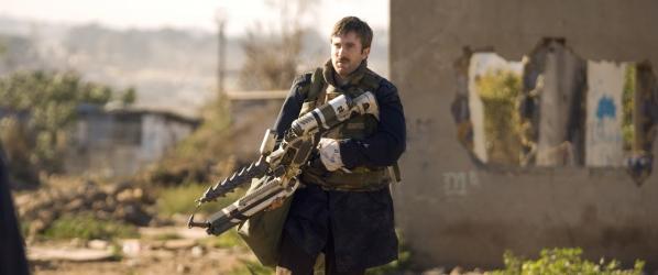 DISTRICT 9 Two TV Spots and a new photo for DISTRICT 9