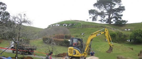 THE HOBBIT AN UNEXPECTED JOURNEY BILBO THE HOBBIT - The Rebuilding of Hobbiton Has Begun